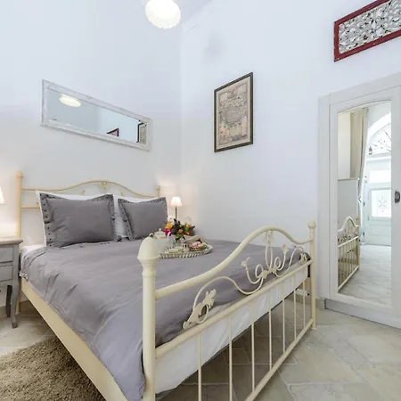 Apartment Franka Old Town - *